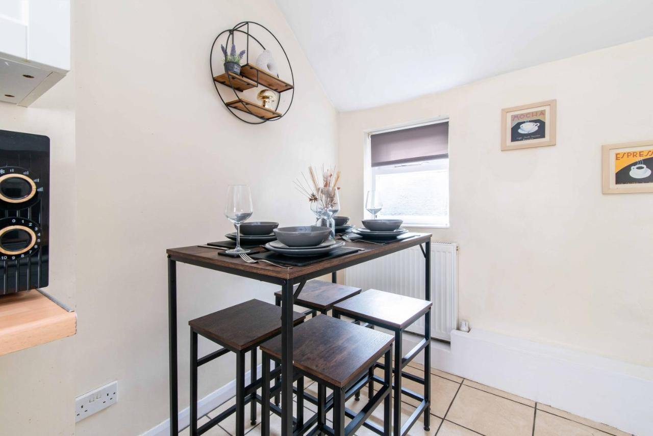 קאסל דונינגטון Characterful 2 Bedroom Apartment - Central Location מראה חיצוני תמונה